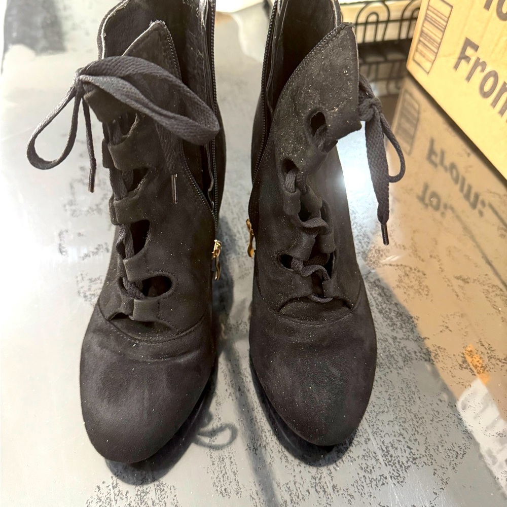Elegant Black Women's high heel  Lace-Up Boots